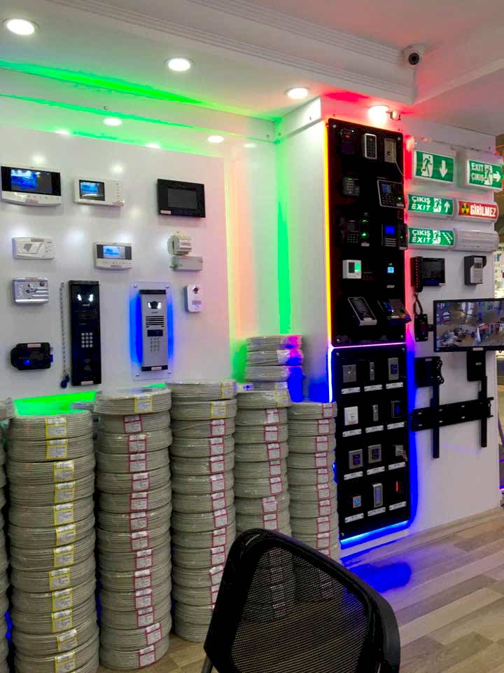 Offisimizden Kareler